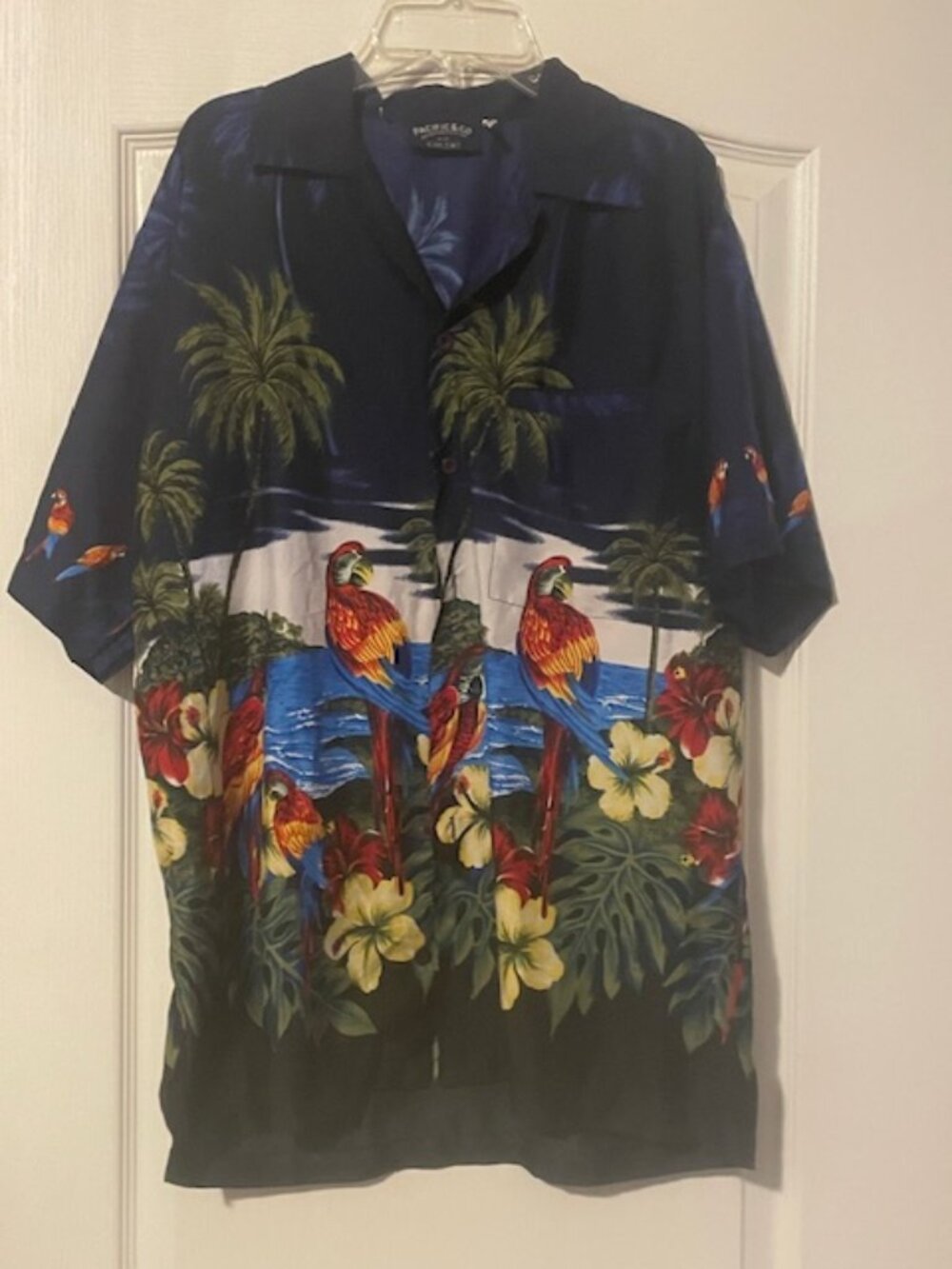 NWOT Pacific & Co Tropical Button Up Shirt